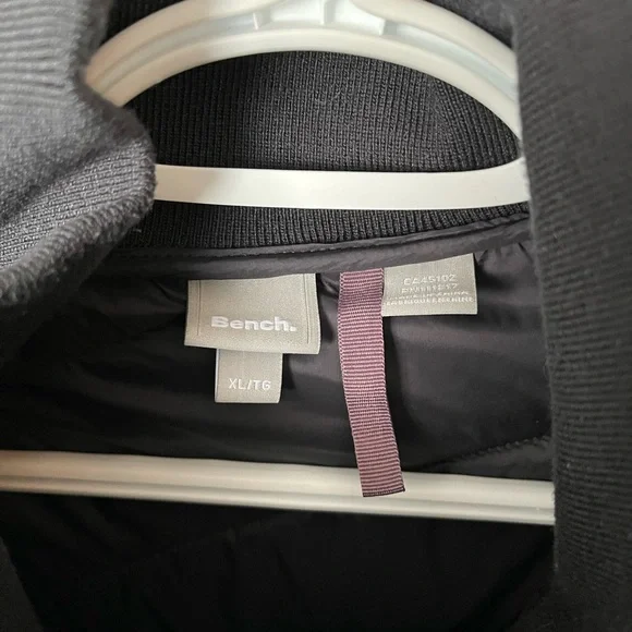 Bench fall jacket - Picture 3 of 5